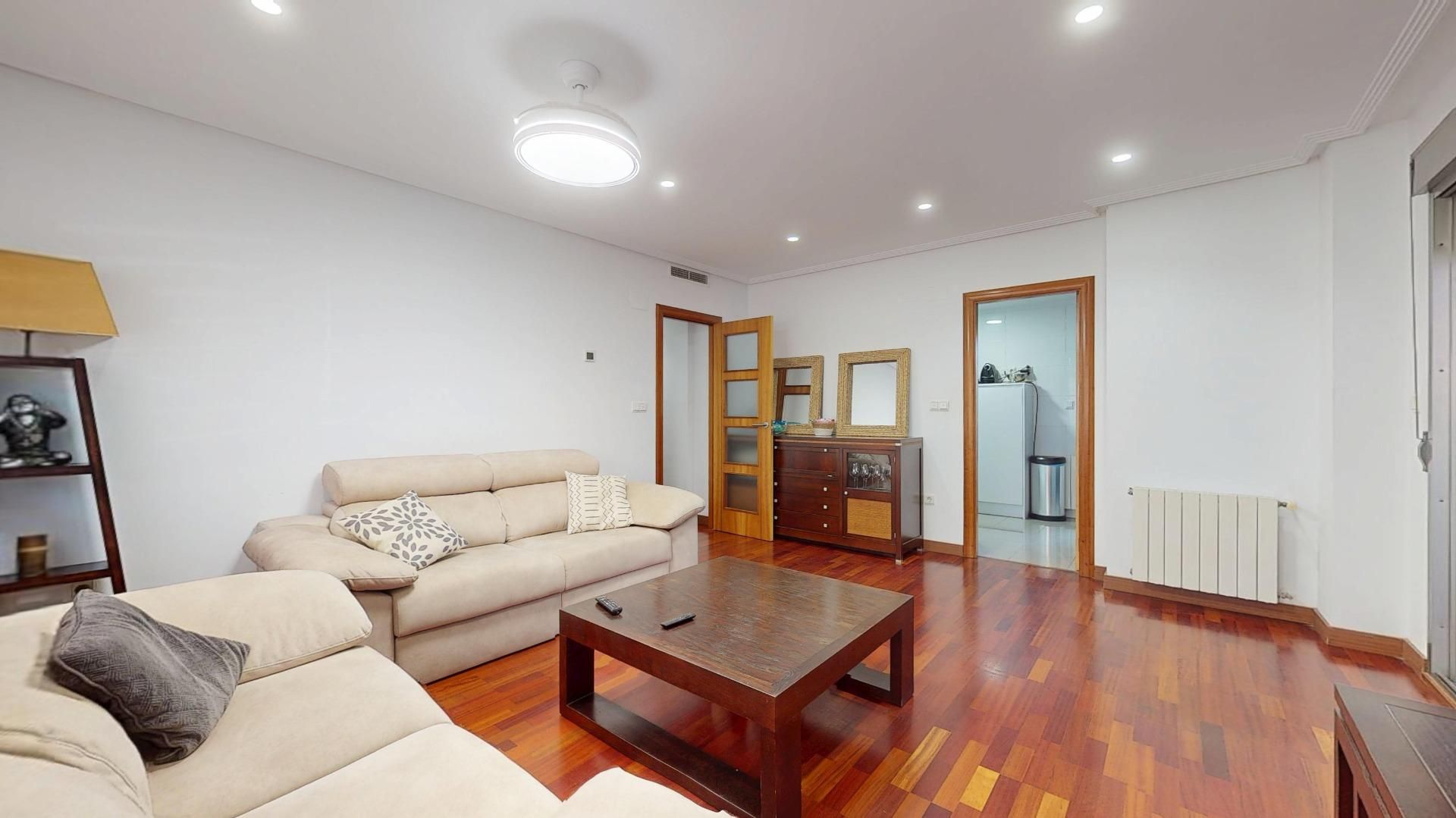 Living room of Planta baja for sale in Elche / Elx  with Air Conditioner, Heating and Terrace