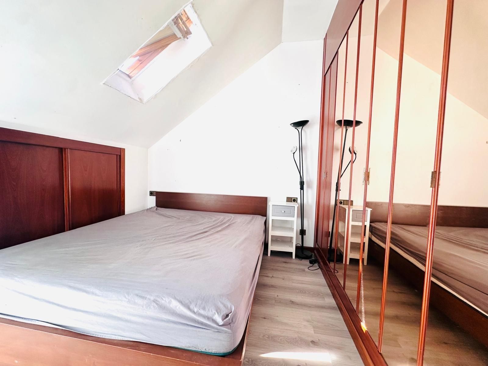 Dormitori de Dúplex en venda en Gijón  amb Calefacció, Terrassa i Traster