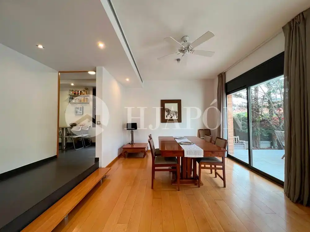 Sala de estar de Casa o chalet en venta en Alella con Aire acondicionado, Calefacción y Jardín privado