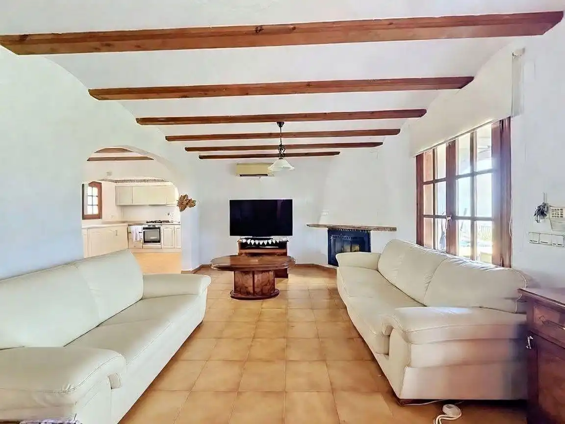 Chalet con piscina en venta en Avenida COMTAT DEL, imagen 3
