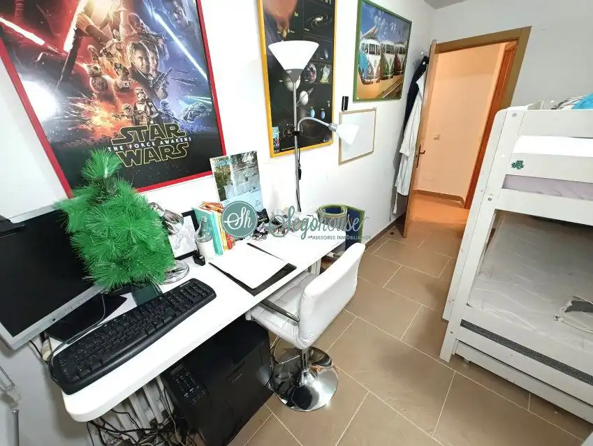 Piso en venta en Segovia con Calefacción, Terraza y Amueblado