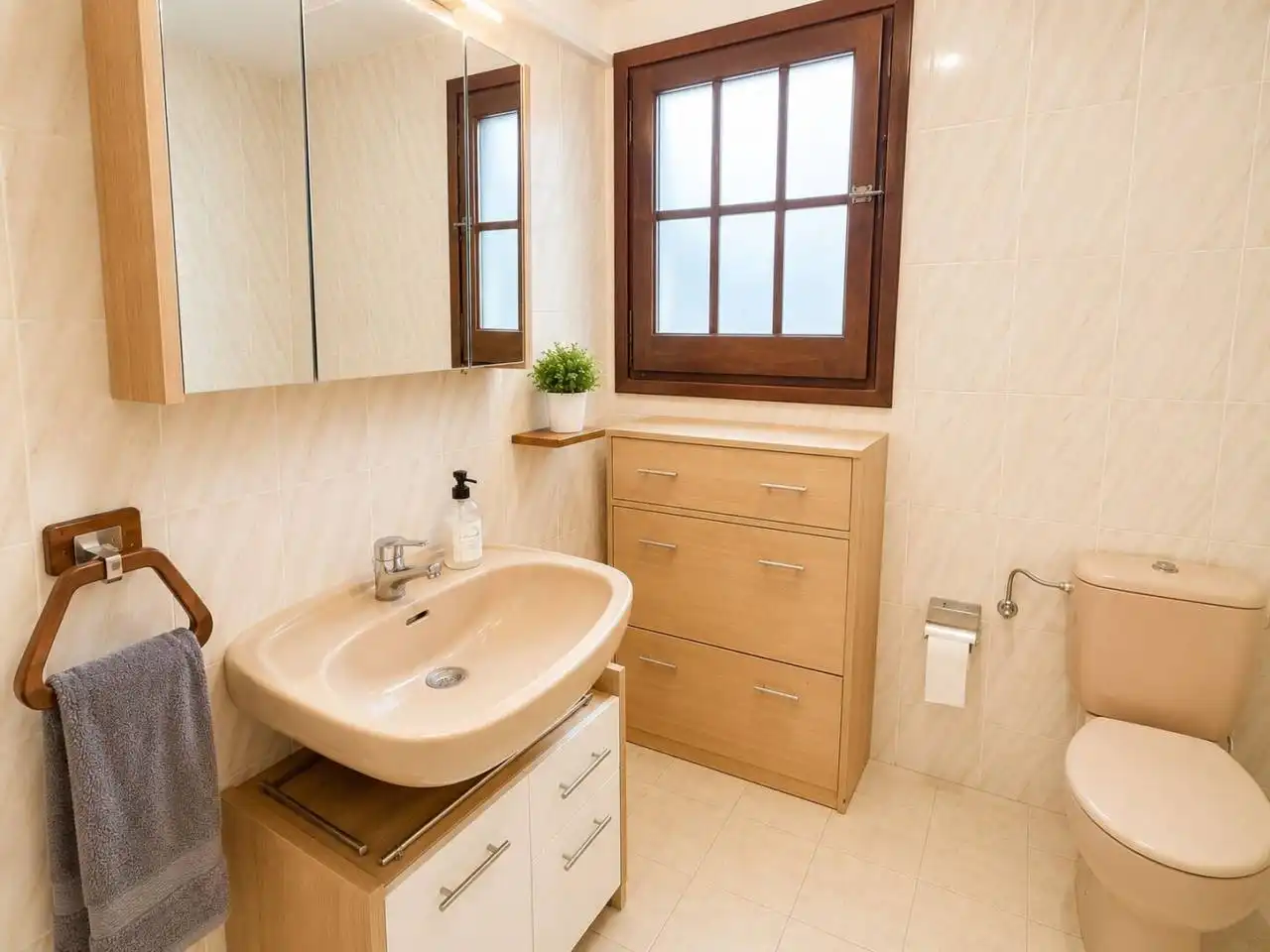 Baño de Casa o chalet en venta en Riells i Viabrea con Aire acondicionado, Calefacción y Jardín privado
