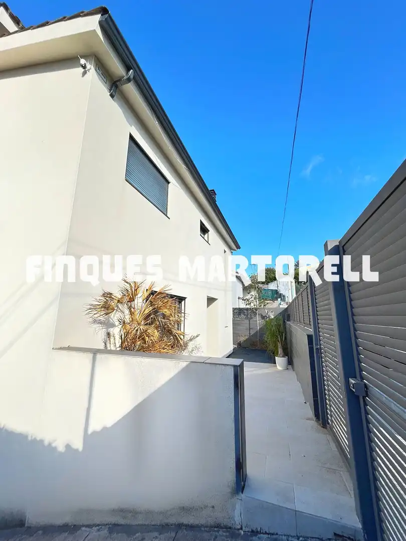 Exterior view of Houses for sale in Santa Coloma de Farners  with Air Conditioner, Heating and Private garden