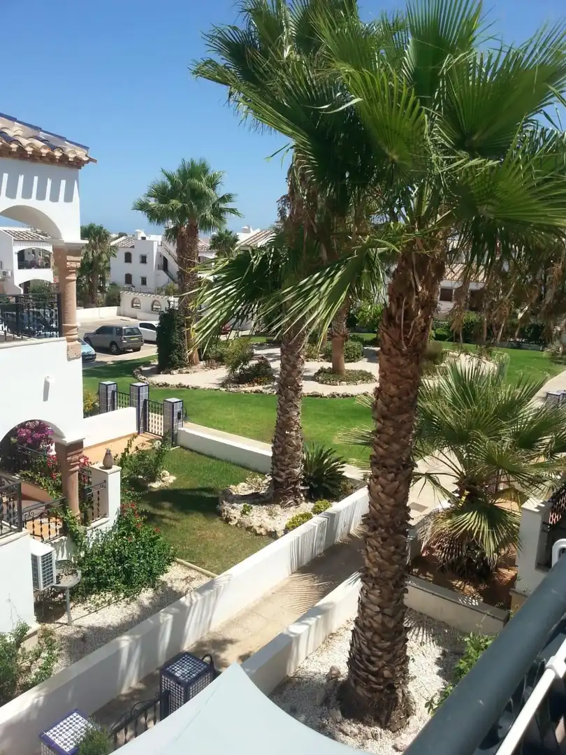 Jardí de Casa adosada en venda en Orihuela amb Jardí privat