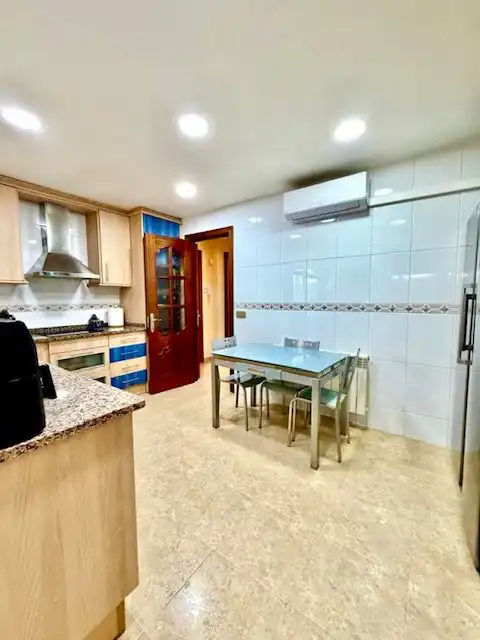 Cocina de Casa o chalet en venta en Banyeres del Penedès con Aire acondicionado, Calefacción y Terraza
