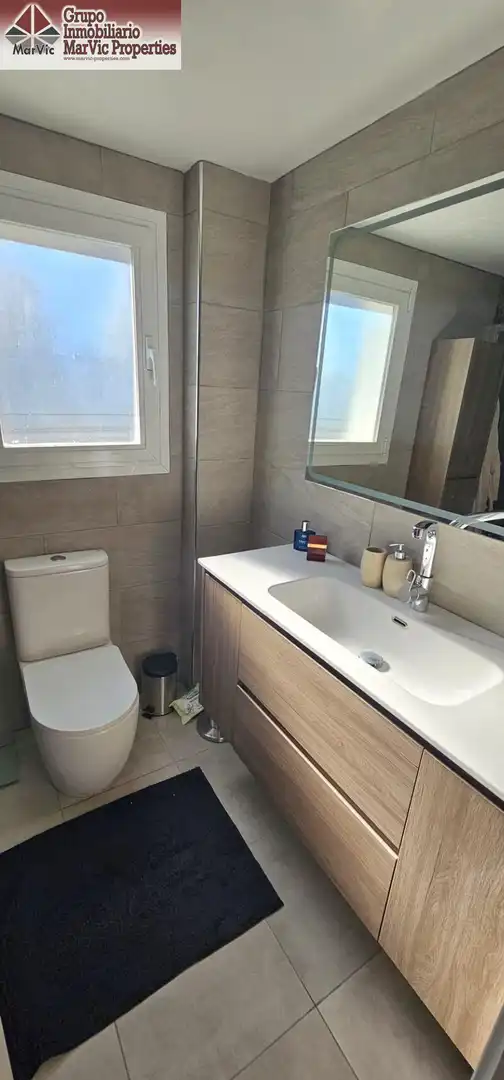 Bany de Casa o xalet en venda en La Nucia amb Aire condicionat, Jardí privat i Terrassa