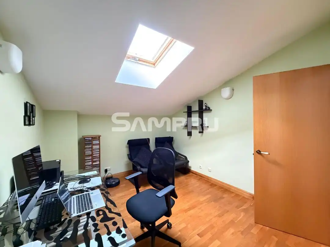 Casa adosada en venta en Bergara con Calefacción, Jardín privado y Trastero