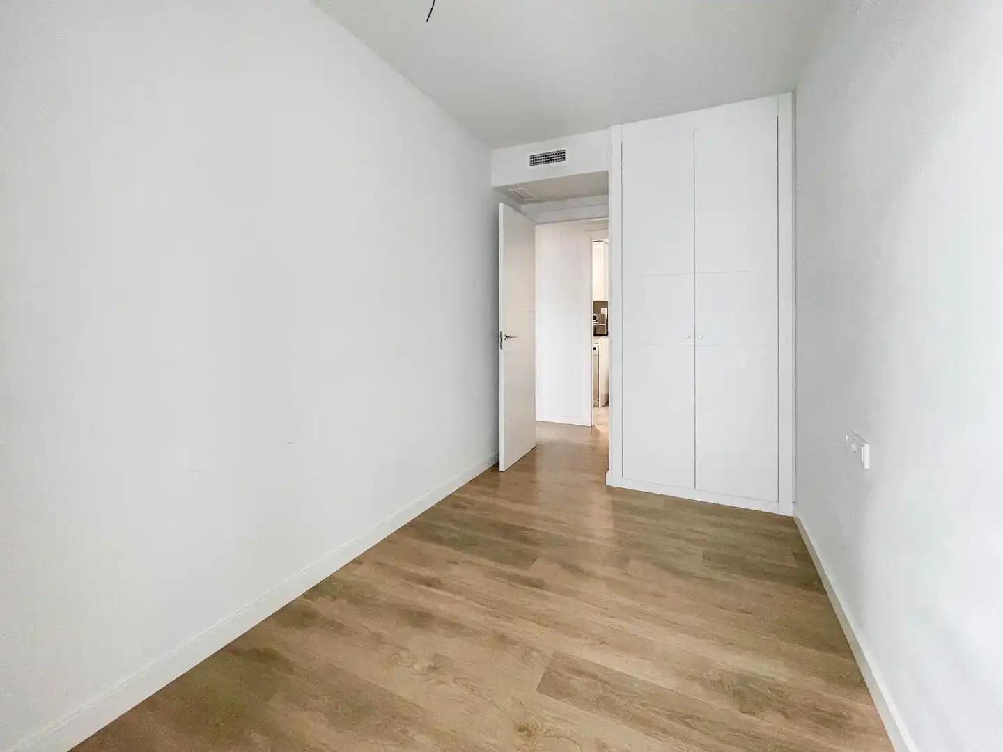 Bedroom of Flat for sale in Valencia  with Air Conditioner, Heating and Private garden