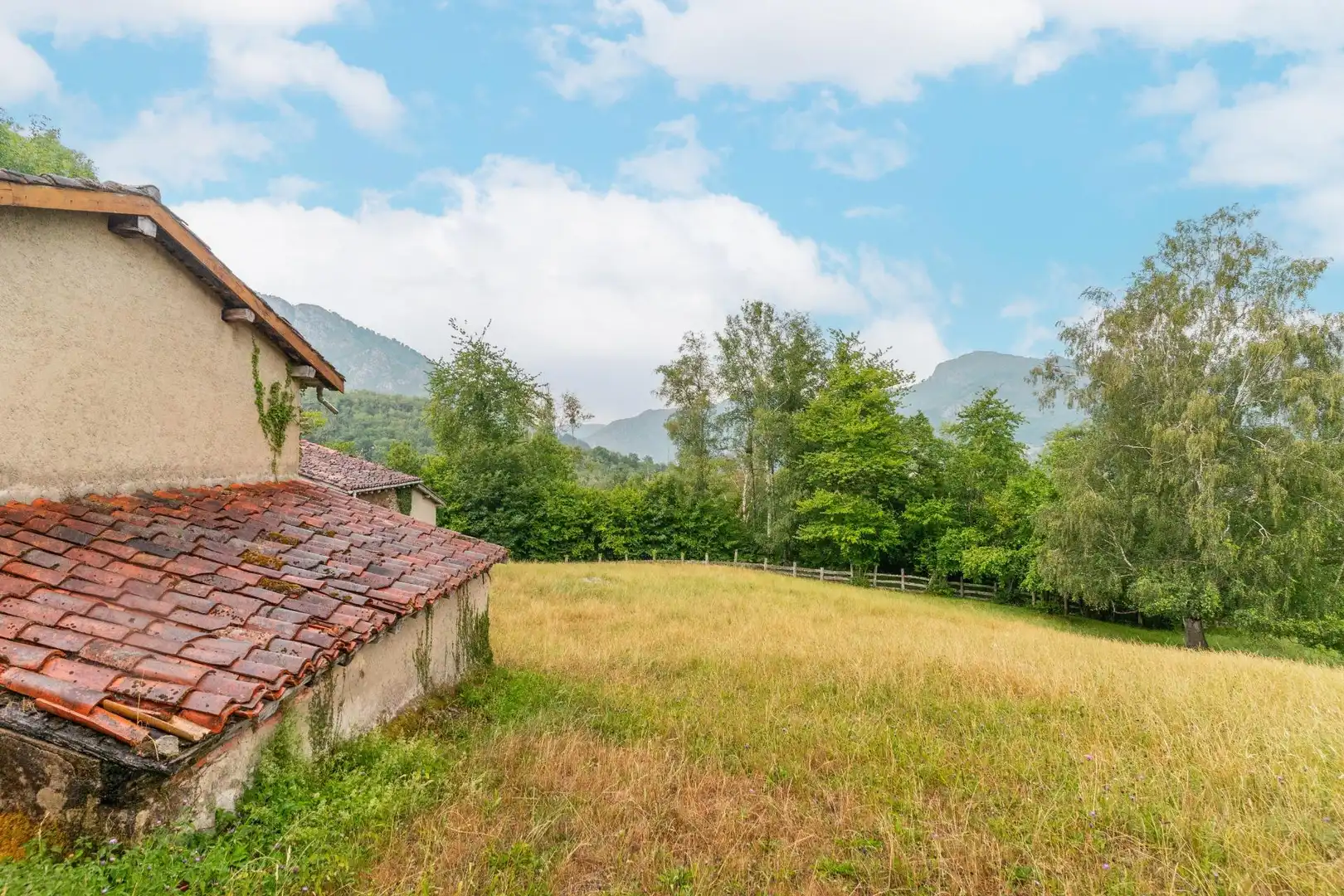 Finca rústica en venta en Sobrescobio con Jardín privado, Terraza y Amueblado