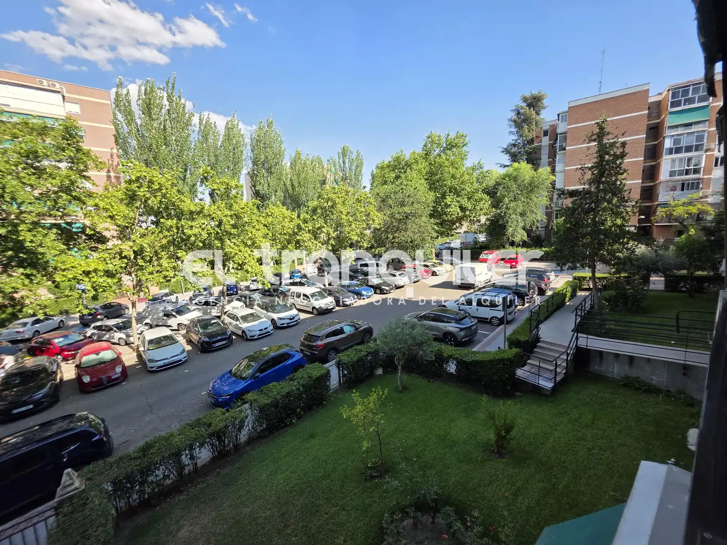 Parking of Flat for rent in Madrid  with Air Conditioner, Parquet flooring and Terrace