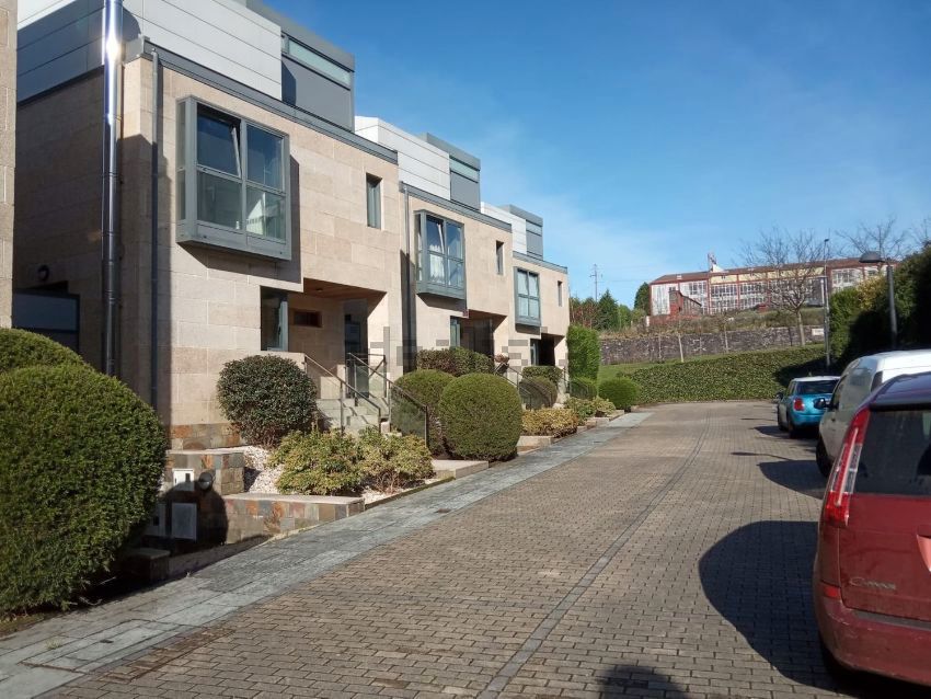 Exterior view of House or chalet to rent in Santiago de Compostela   with Private garden, Storage room and Furnished