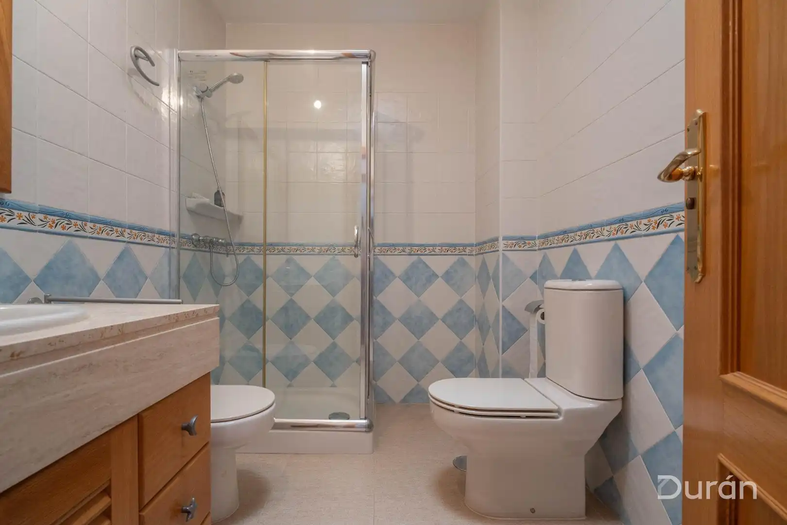 Bathroom of Detached homes for sale in Roquetas de Mar  with Air Conditioner, Heating and Terrace