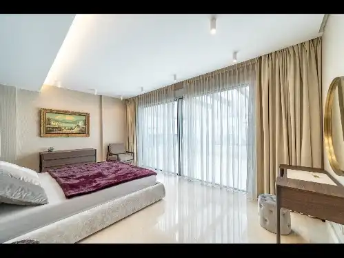 Dormitori de Casa o xalet en venda en Marbella amb Aire condicionat, Terrassa i Piscina
