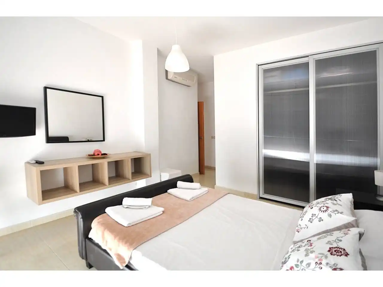 Bedroom of Houses for sale in Lloret de Mar  with Private garden, Swimming Pool and Furnished