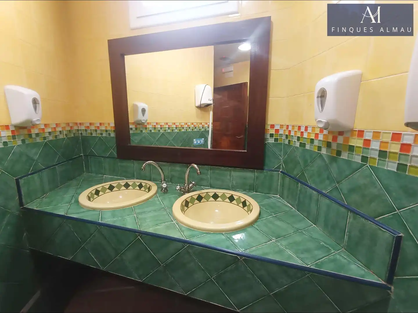 Bathroom of Commercial properties for rent in Cunit  with Furnished