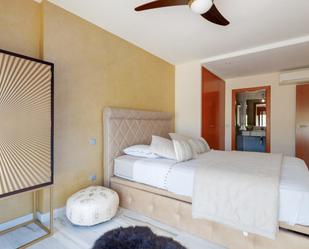 Bedroom of Duplex for sale in Benahavís  with Air Conditioner and Terrace