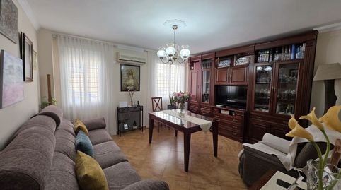 Foto 2 de Piso en venta en Velázquez, Carmona, Sevilla