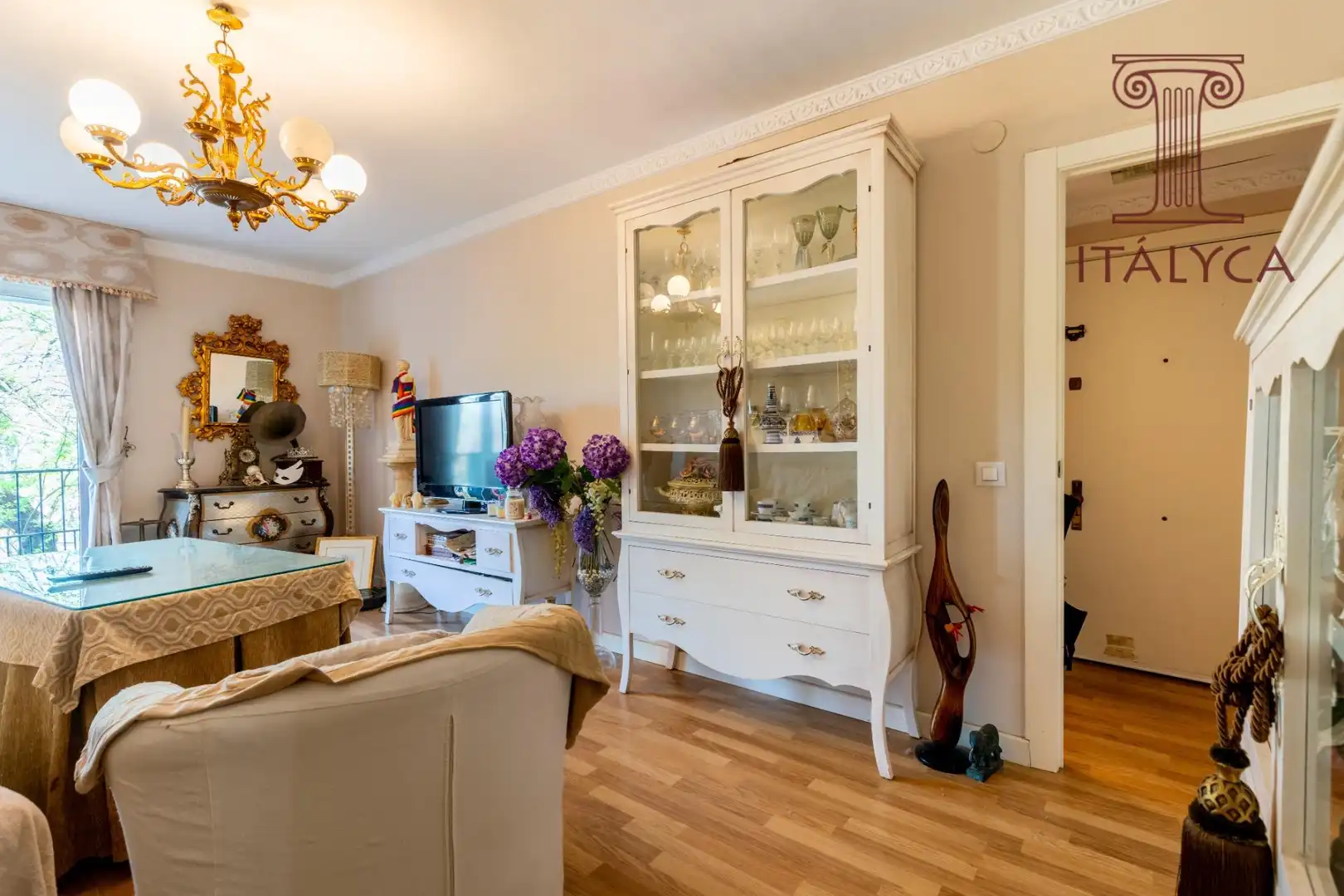 Living room of Flat for sale in Sevilla  with Air Conditioner, Heating and Terrace