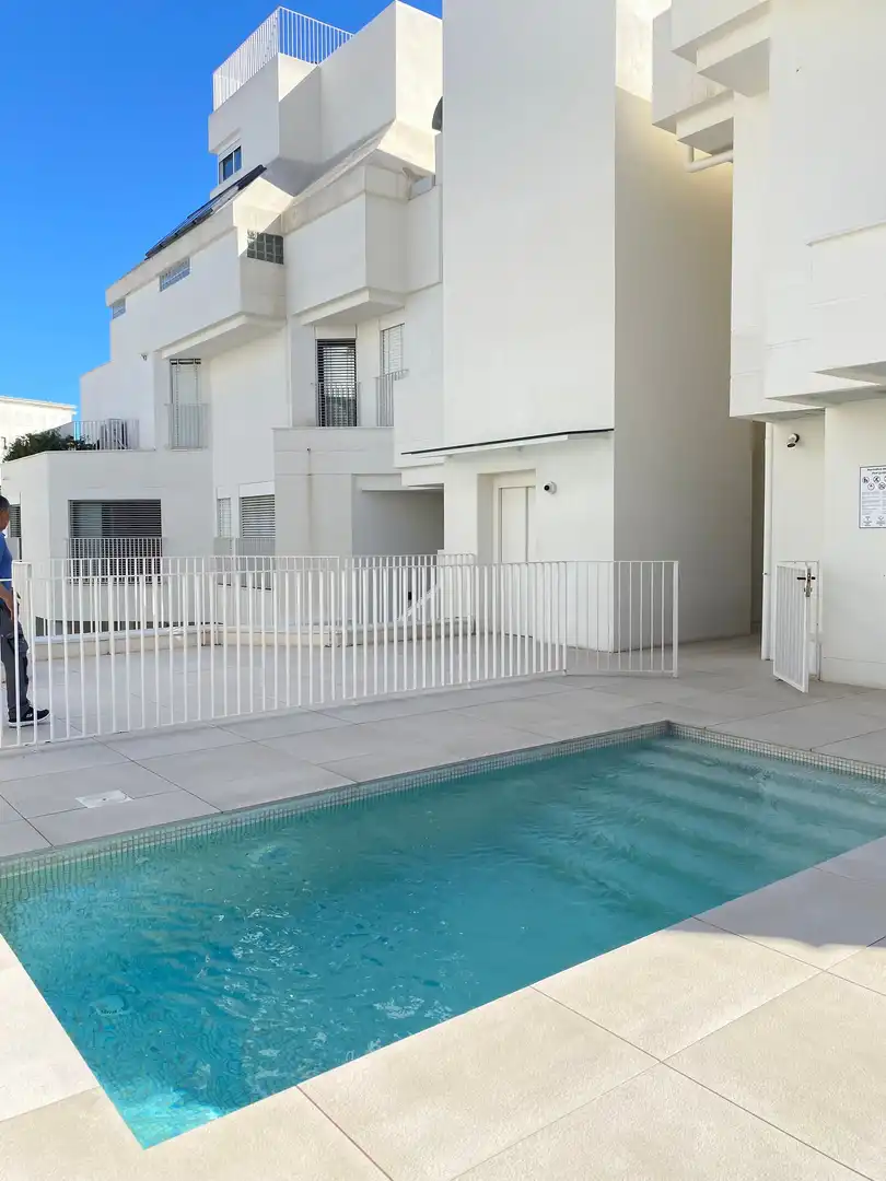 Piscina de Apartament de lloguer en  Palma de Mallorca amb Terrassa i Balcó