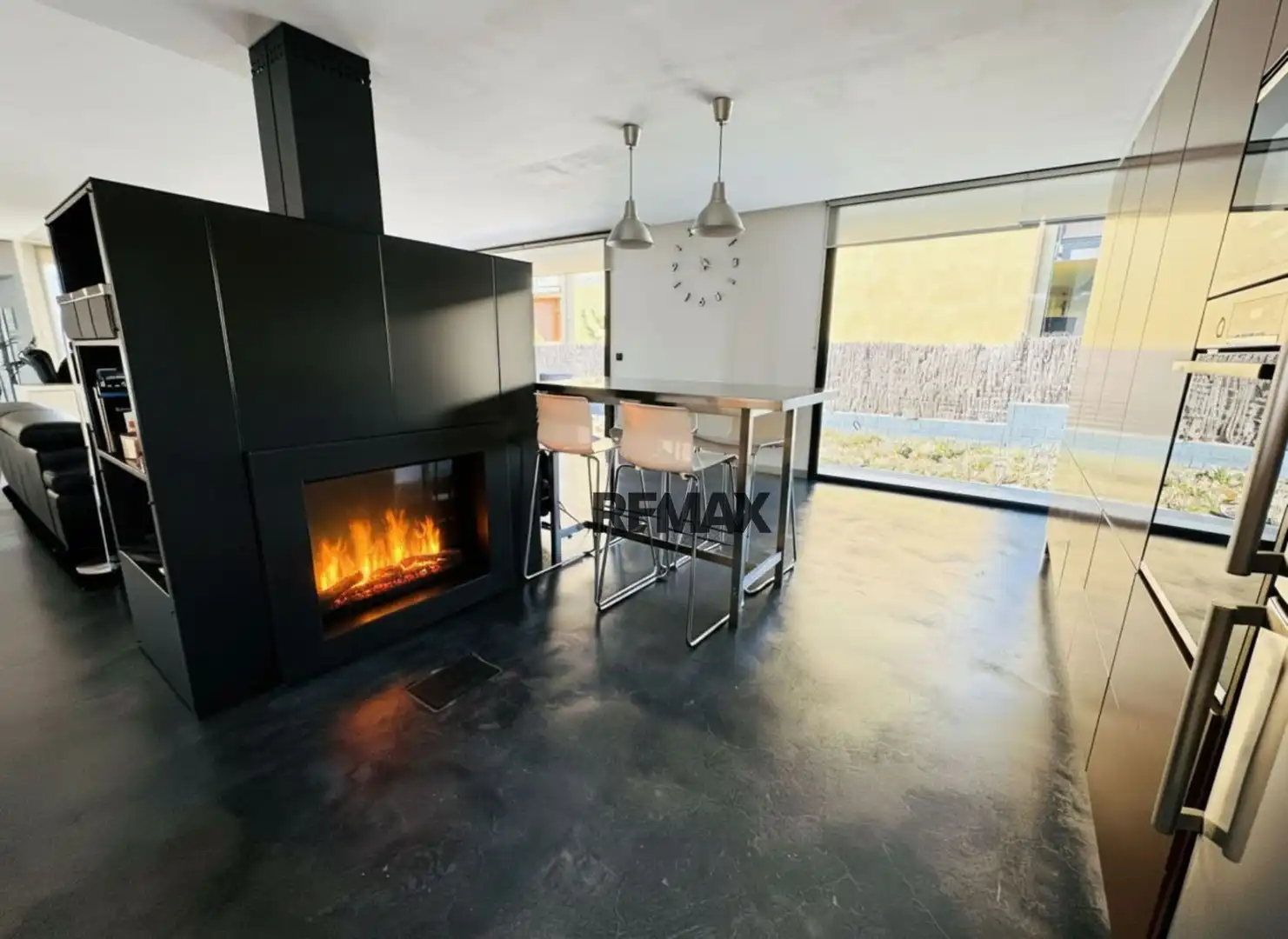 Sala d'estar de Casa o xalet en venda en Porqueres amb Jardí privat, Terrassa i Traster