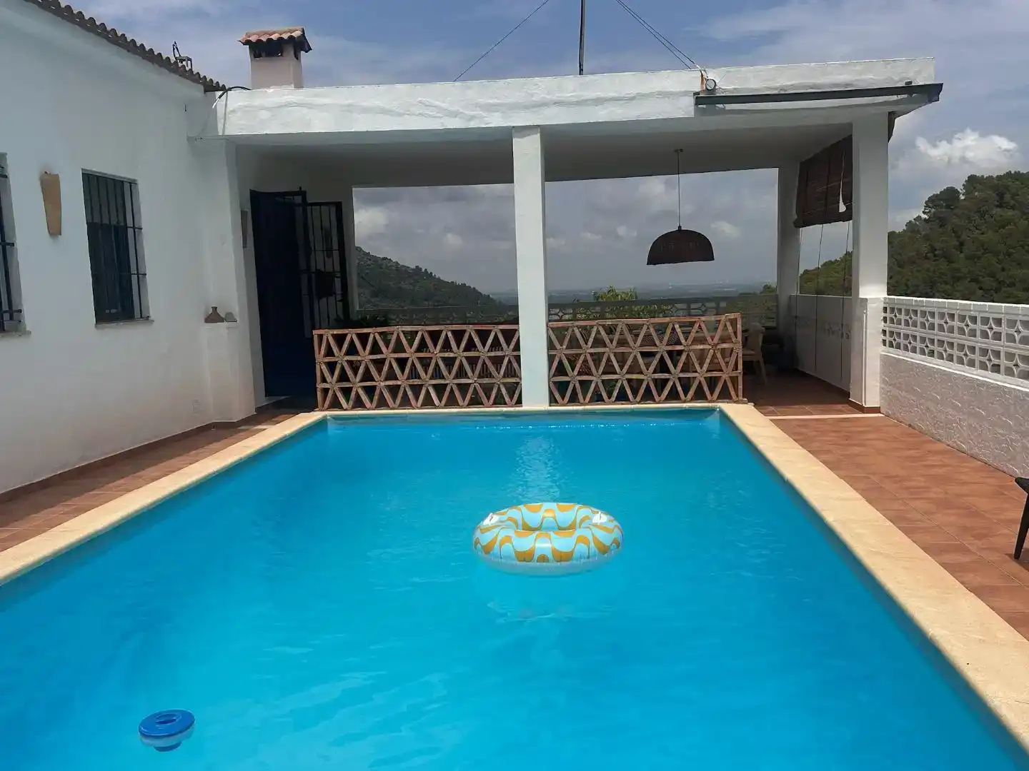Swimming pool of Houses for rent in Llaurí, Valencia