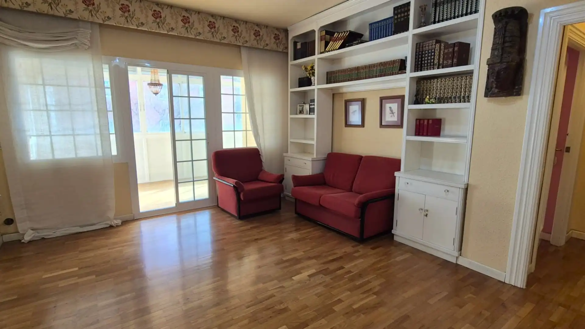 Living room of Flat for sale in Badajoz Capital  with Parquet flooring and Terrace