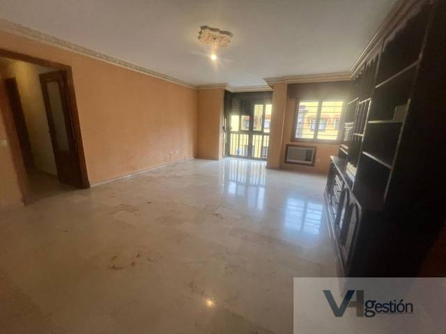 Piso en Venta en La Calzada - La Florida