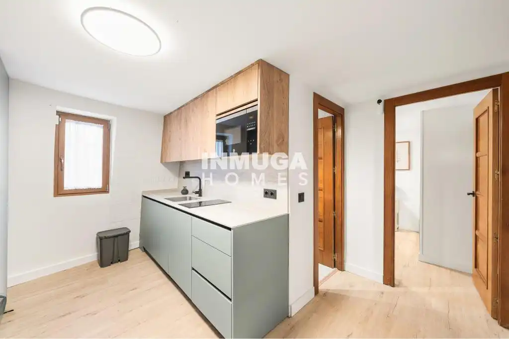 Cuina de Dúplex en venda en Madrid amb Aire condicionat i Calefacció