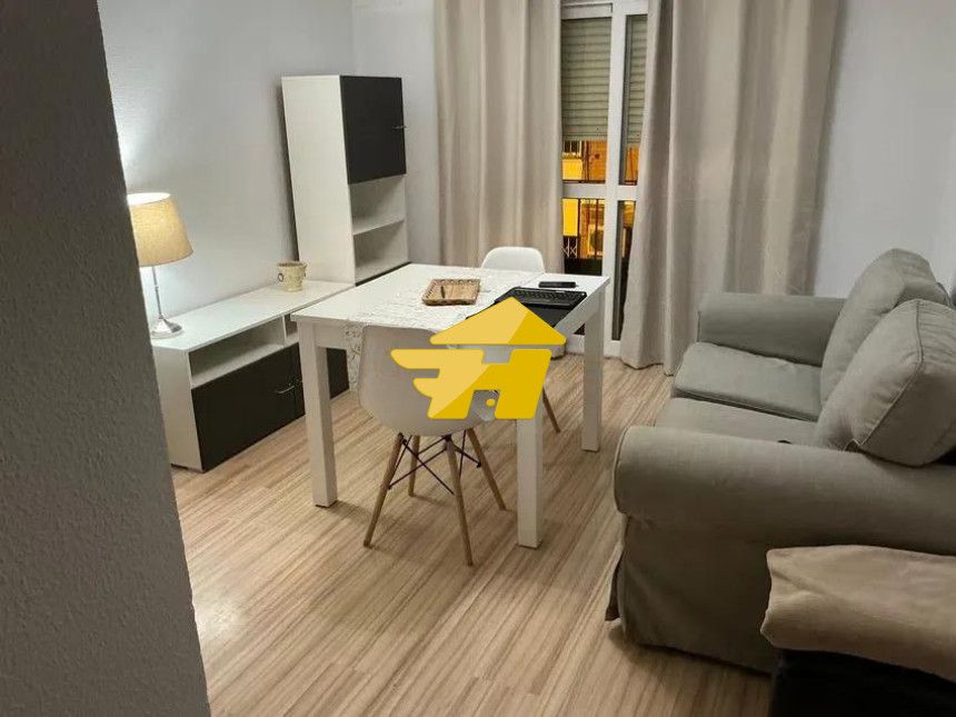 Sala d'estar de Pis de lloguer en  Córdoba Capital amb Aire condicionat, Moblat i Balcó