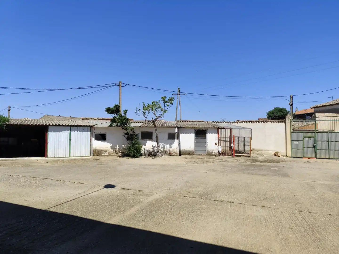 Exterior view of Industrial buildings for sale in Villafrechós