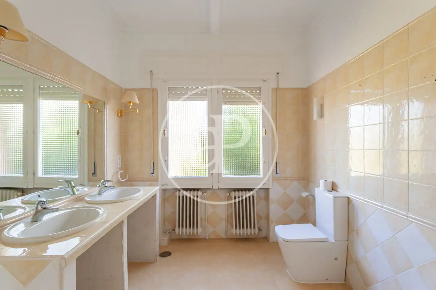 Bathroom of Houses for sale in Villanueva de la Cañada  with Air Conditioner, Heating and Private garden