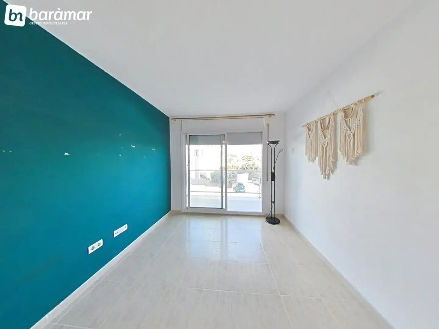 Habitación de Apartamento en venta en El Vendrell con Terraza y Piscina comunitaria