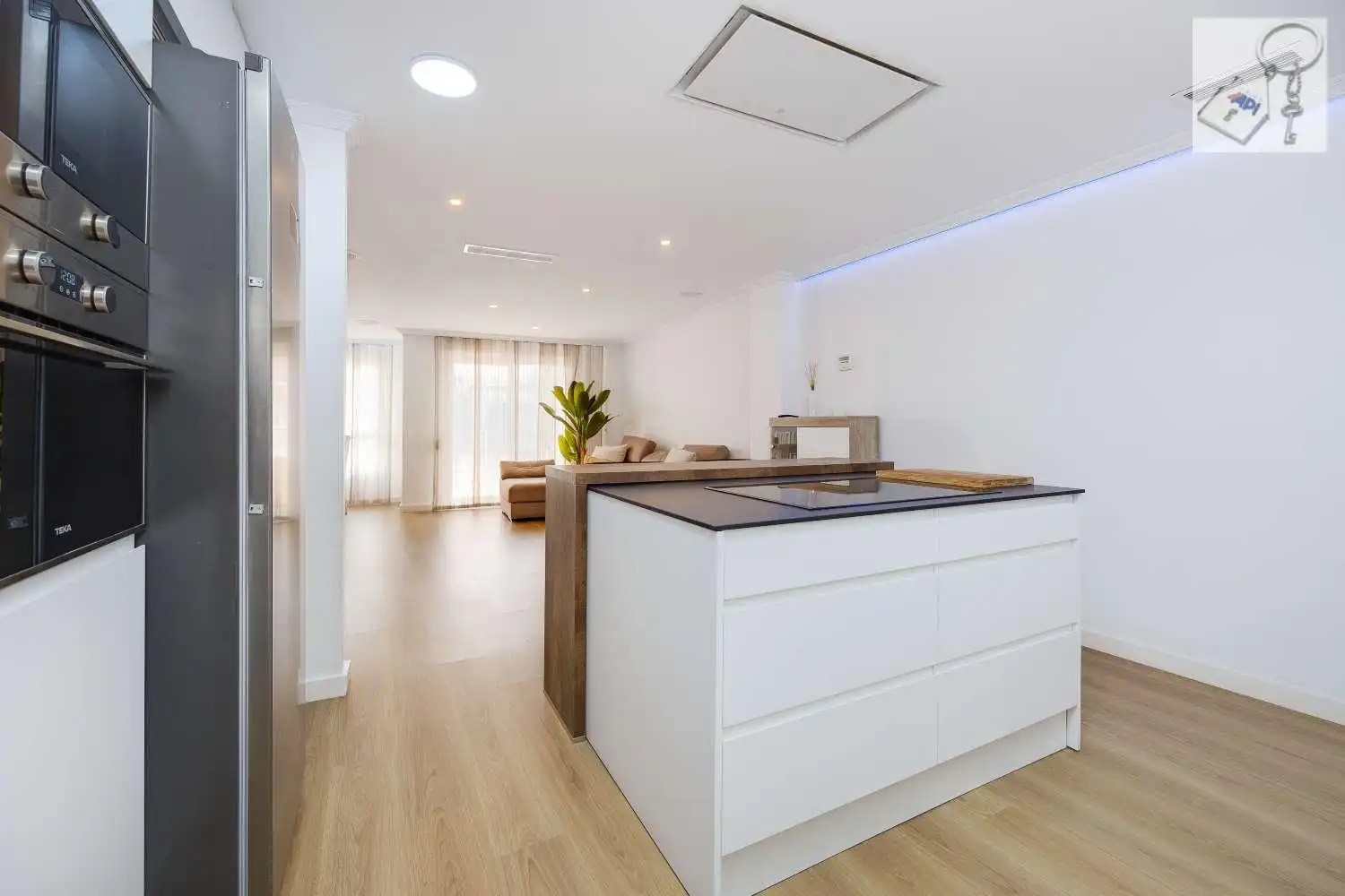 Kitchen of Apartments for sale in Torrevieja  with Air Conditioner, Heating and Parquet flooring