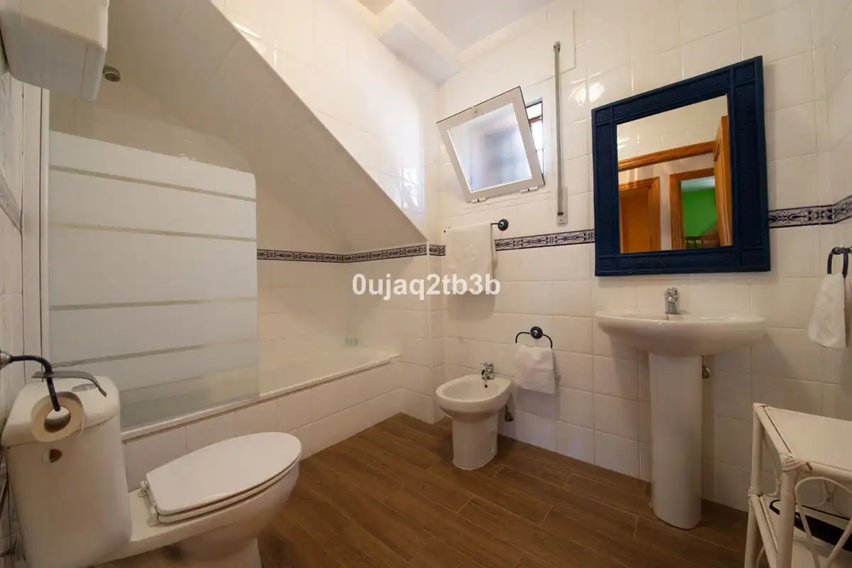 Casa amb piscina en venda a Altos de Estepona, imagen 15