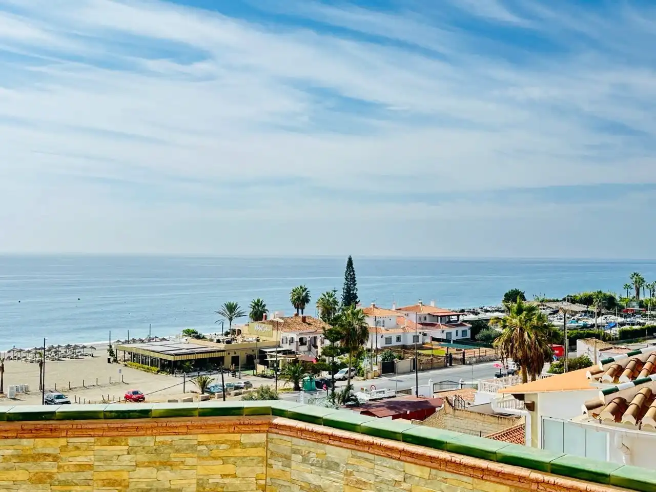 Vista exterior de Casa o xalet en venda en Torrox amb Aire condicionat, Jardí privat i Traster