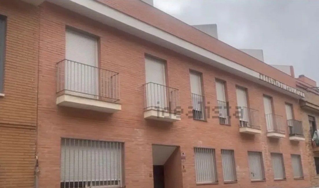 Vista exterior de Edifici en venda en  Madrid Capital