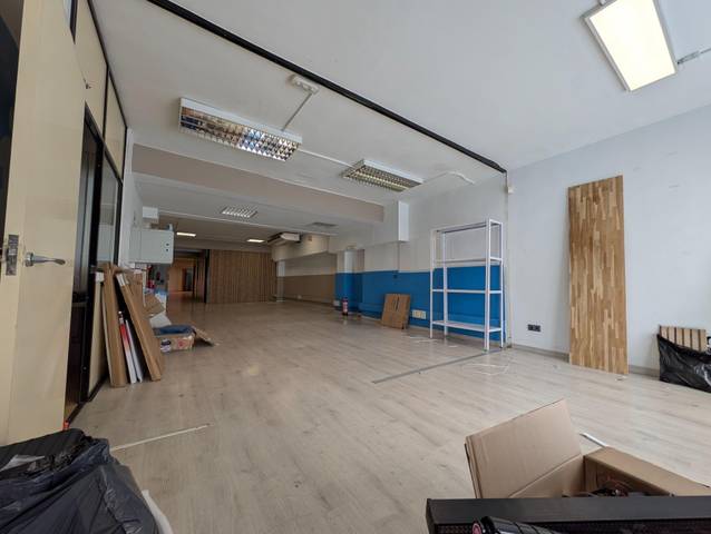 Local comercial en Venta en  MARE DE DEU DEL COLL, 70 en El Putget i el Farró