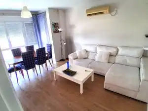 Sala d'estar de Pis en venda en Sevilla amb Aire condicionat, Parquet i Moblat