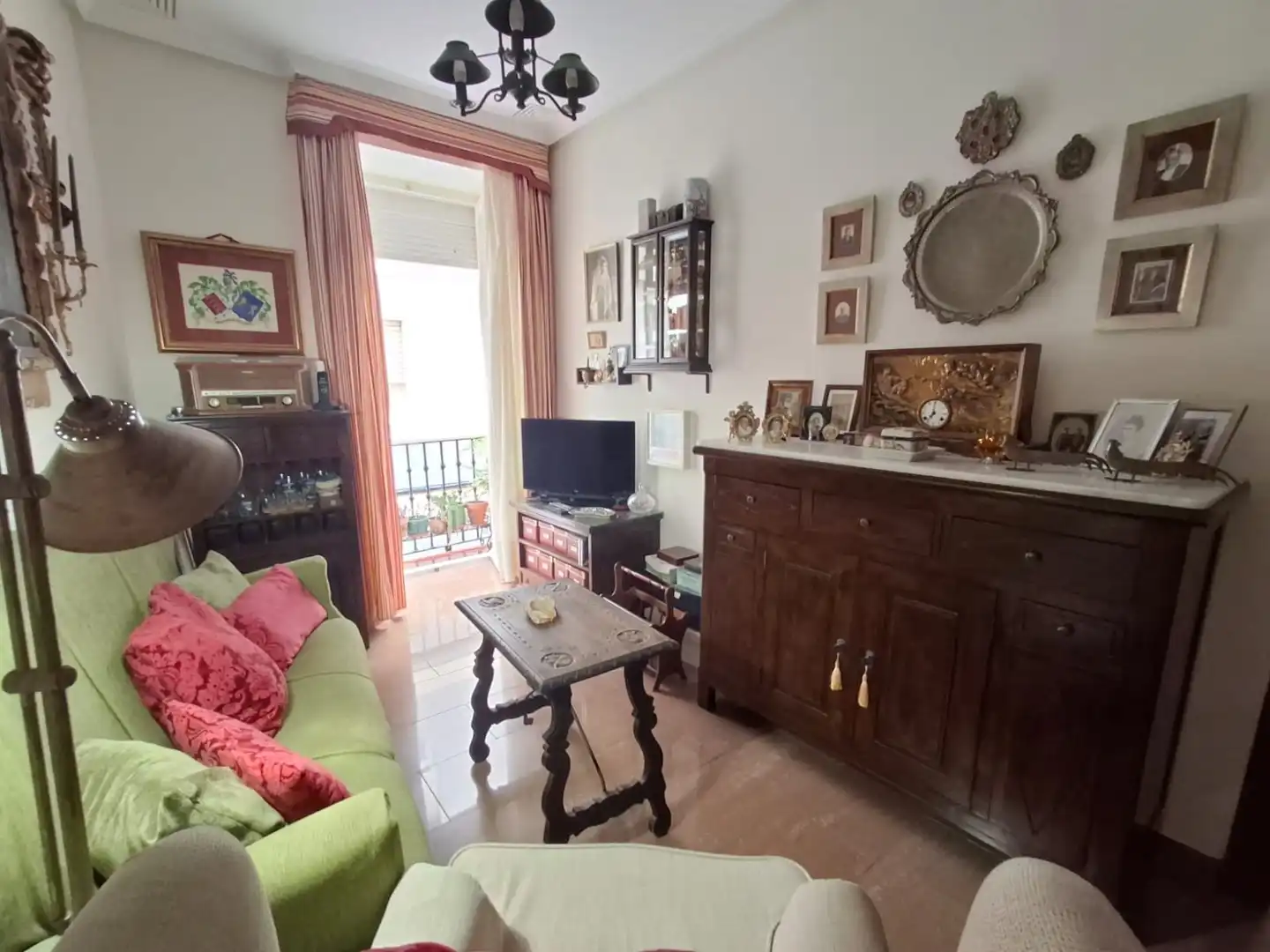 Sala de estar de Piso en venta en Cádiz con Balcón