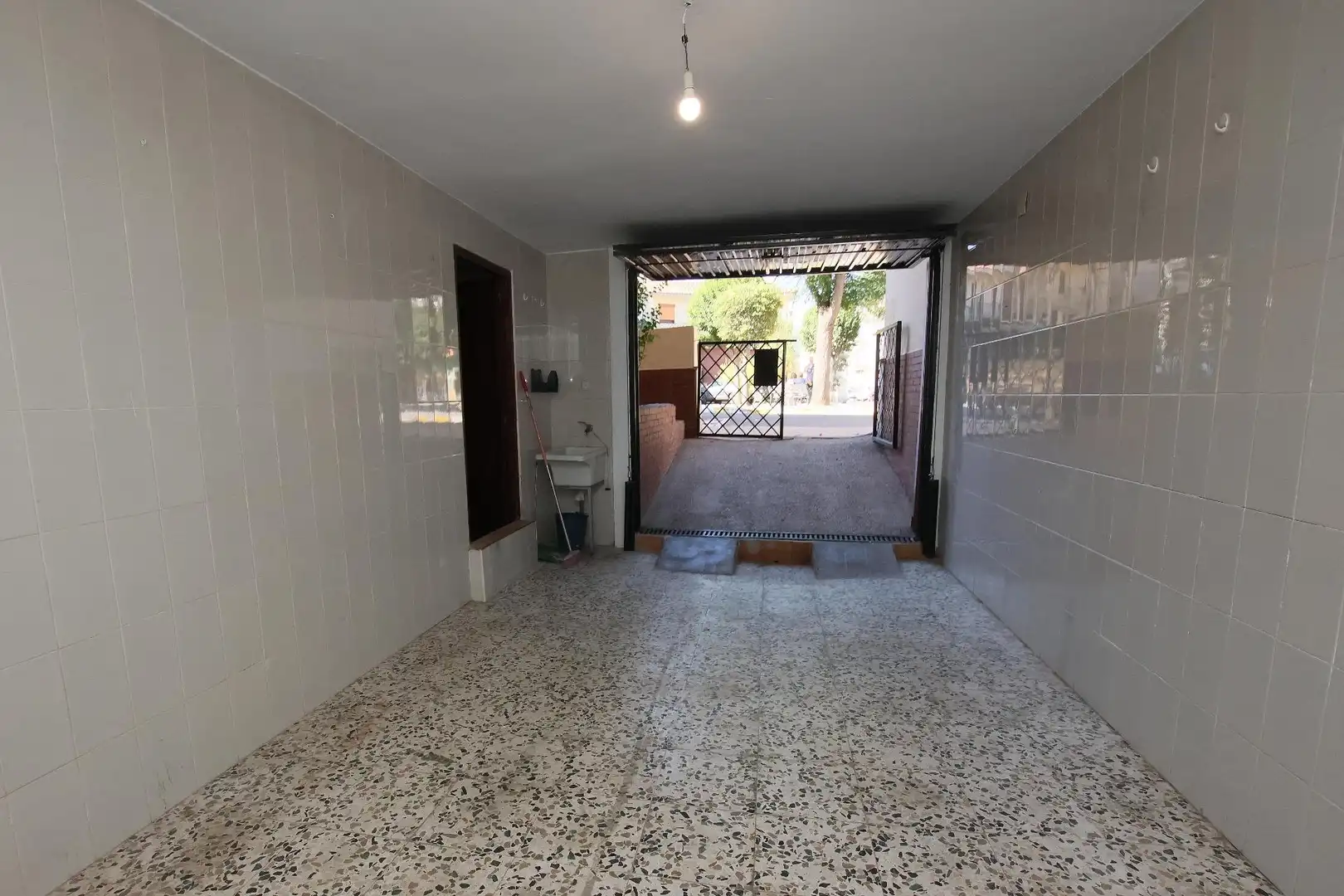 Casa adosada en venda en Montijo amb Aire condicionat, Jardí privat i Traster