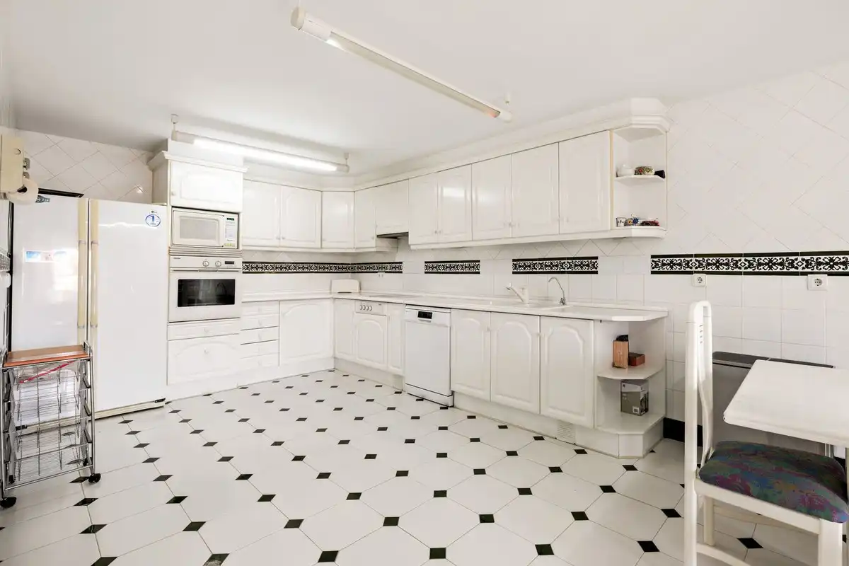 Cocina de Apartamento en venta en Torremolinos con Aire acondicionado, Terraza y Piscina comunitaria