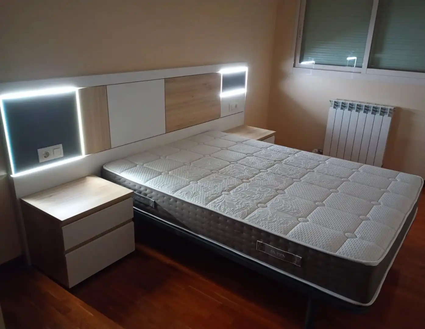 Dormitori de Apartament en venda en Lardero amb Calefacció, Parquet i Traster
