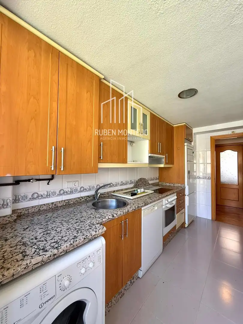 Kitchen of Flat for rent in Salamanca  with Heating, Parquet flooring and Terrace
