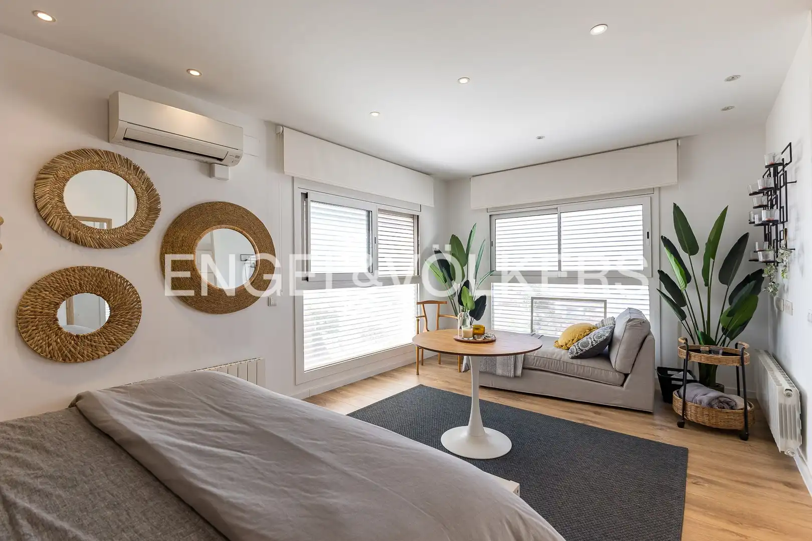 Habitación de Casa o chalet en venta en Vilanova i la Geltrú con Aire acondicionado, Calefacción y Jardín privado