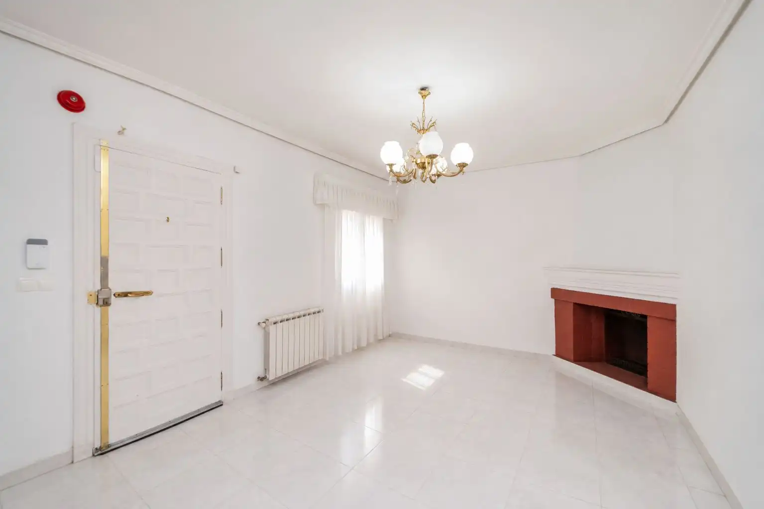 Sala d'estar de Casa o xalet en venda en Pozuelo de Alarcón amb Calefacció, Jardí privat i Terrassa