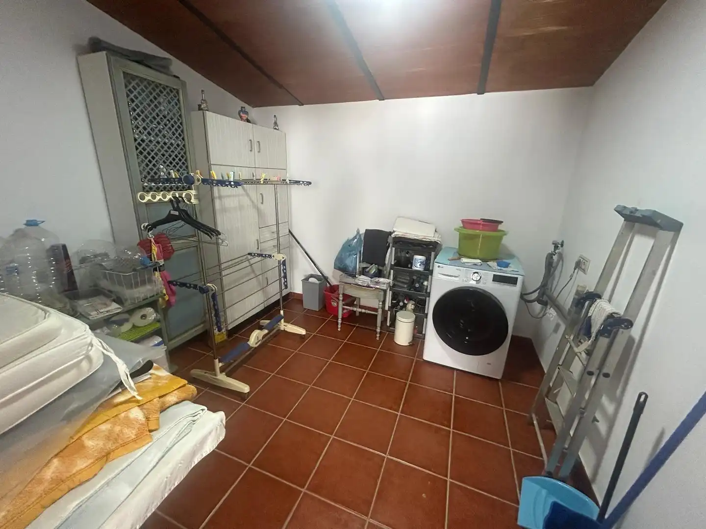 Houses for sale in Utrera  with Air Conditioner, Private garden and Terrace