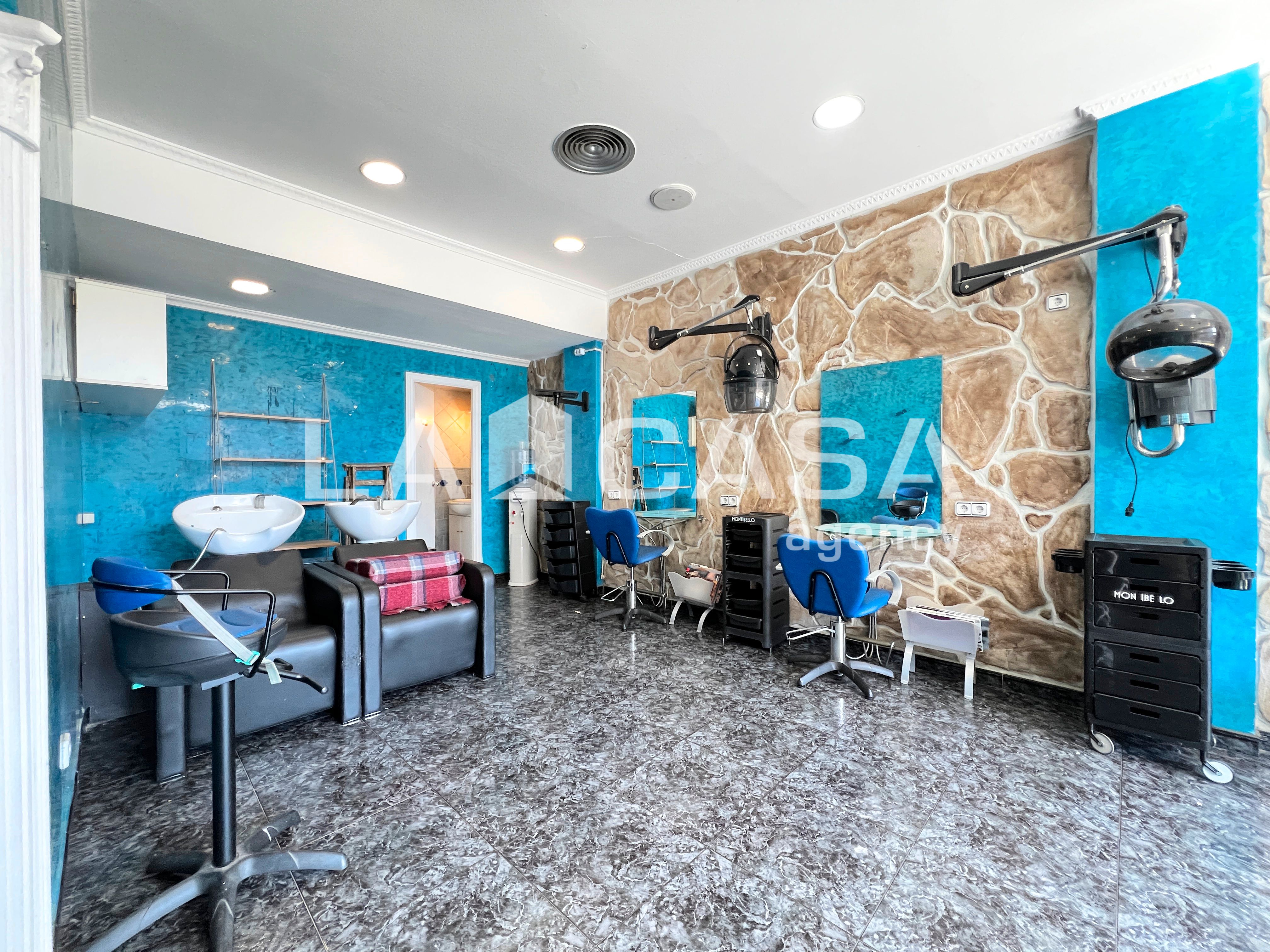 Local en venta en Badalona