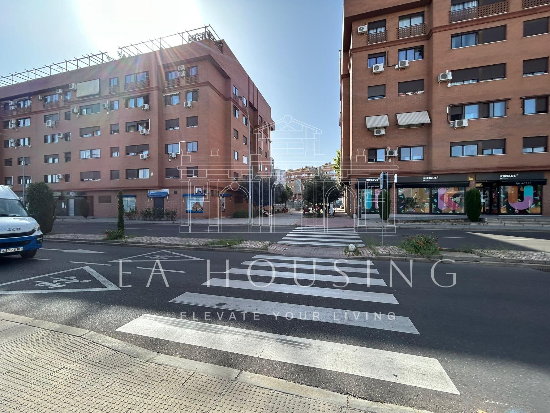 Casa adosada en venta en Calle Calle de la Laguna de Antela, 1, Laguna Park