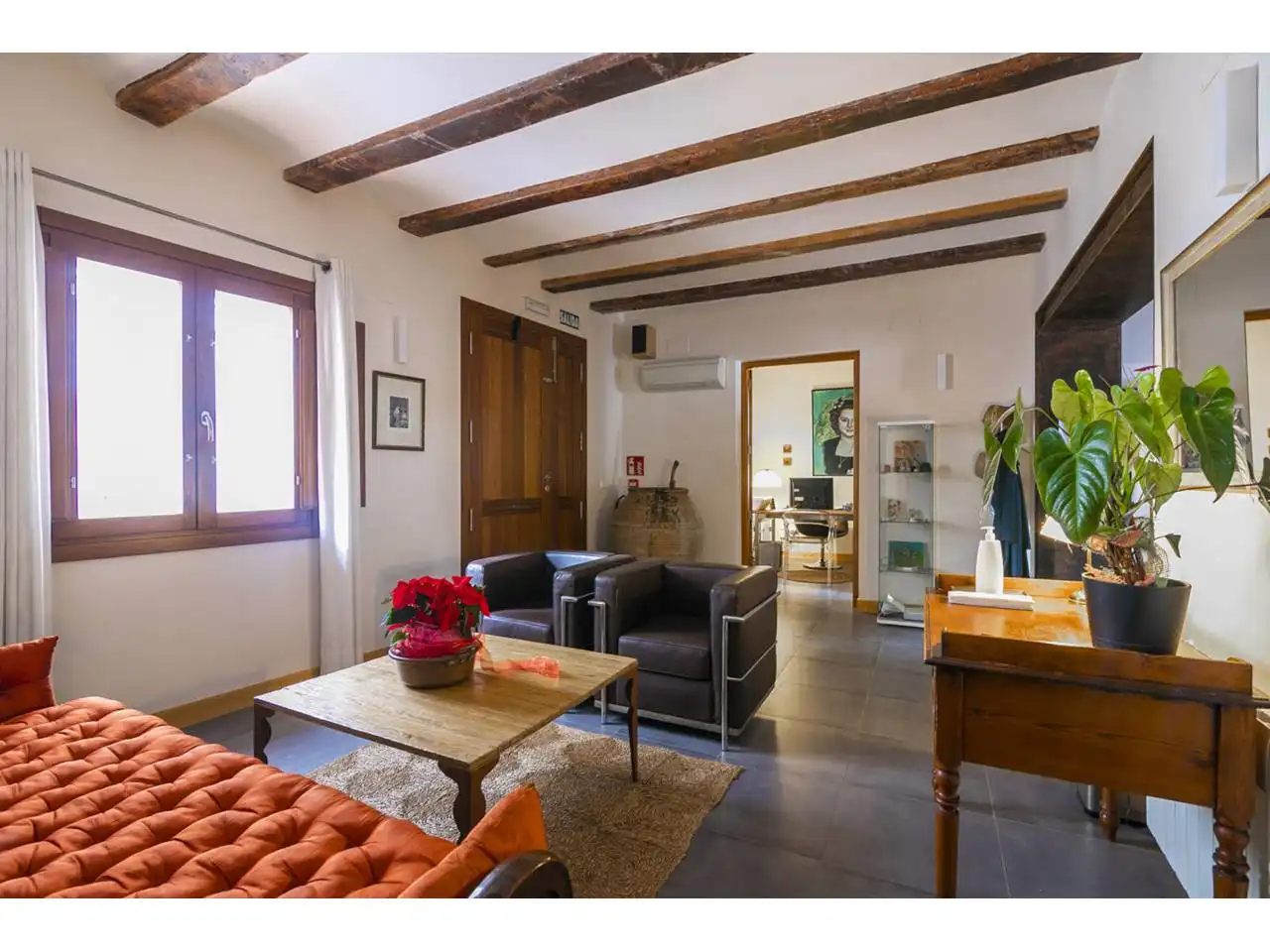 Sala d'estar de Casa o xalet en venda en Chulilla amb Aire condicionat, Calefacció i Jardí privat