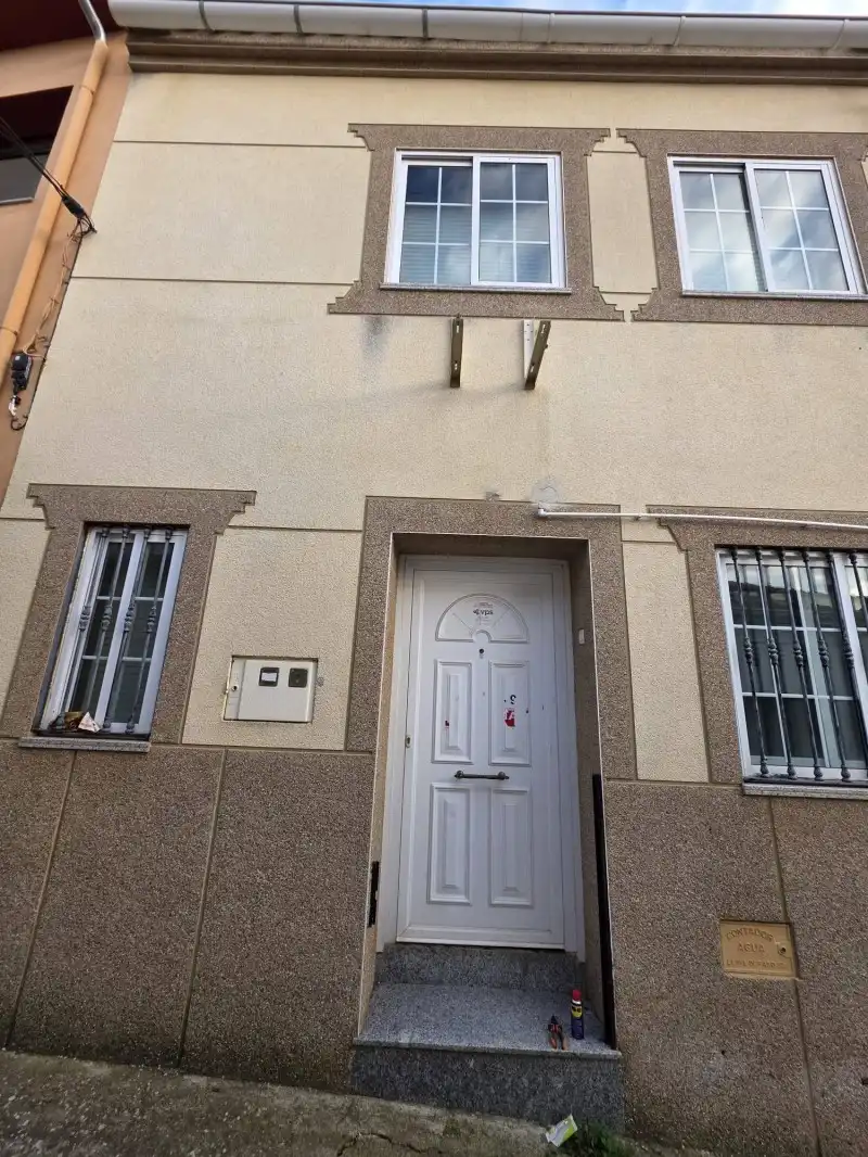Vista exterior de Casa o chalet en venta en Madroñera con Jardín privado